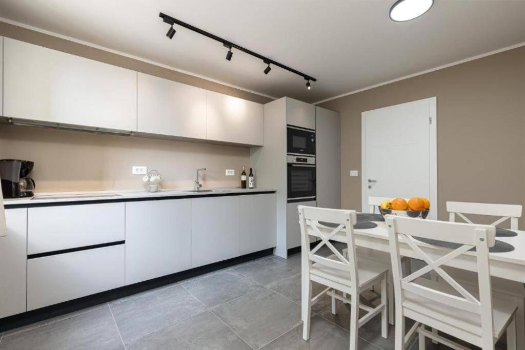 Vista Mare Apartment بوريتش المظهر الخارجي الصورة